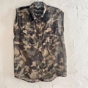 BUFFALO David Bitton Sleeveless Camouflage Blouse Size Large